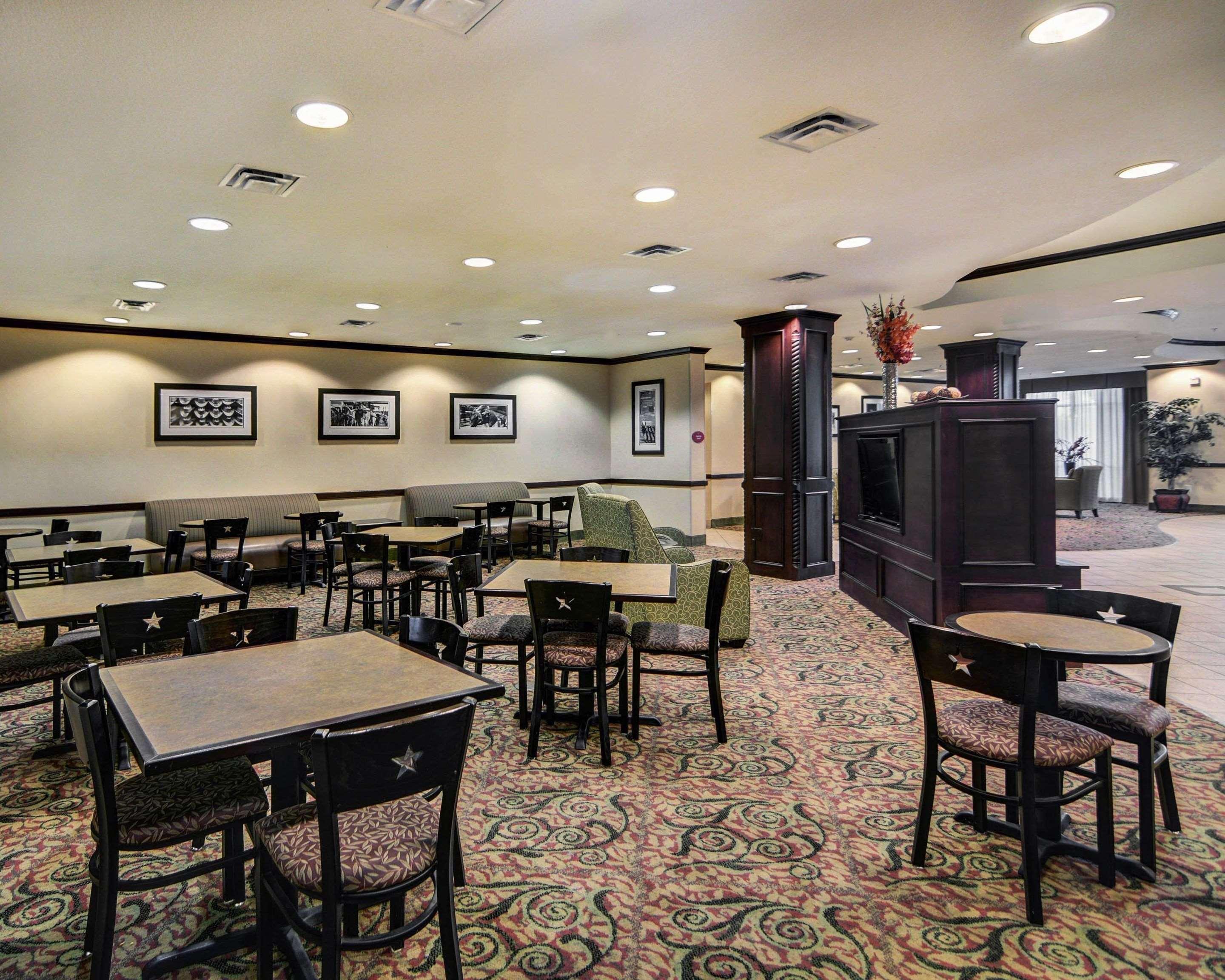 Comfort Suites Fort Worth South Bagian luar foto