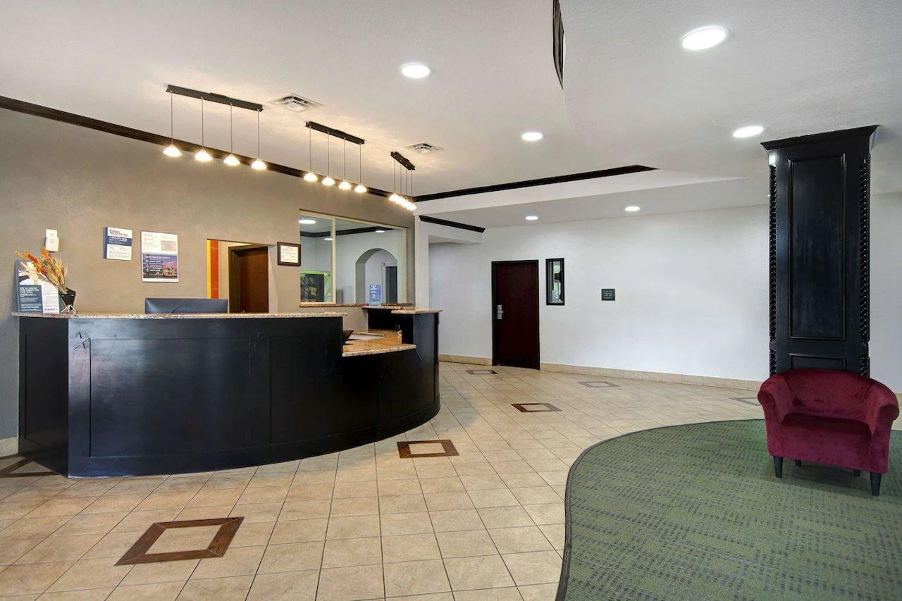 Comfort Suites Fort Worth South Bagian luar foto