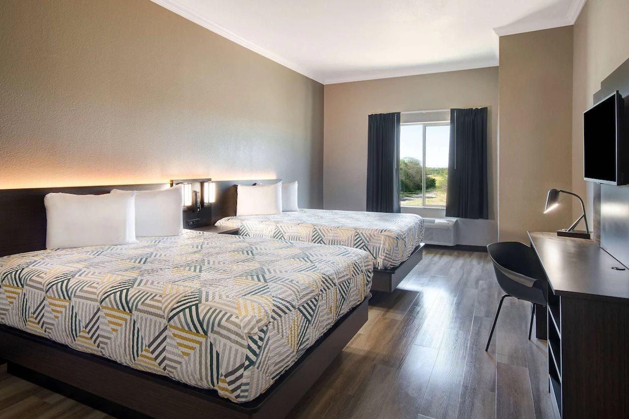 Comfort Suites Fort Worth South Bagian luar foto